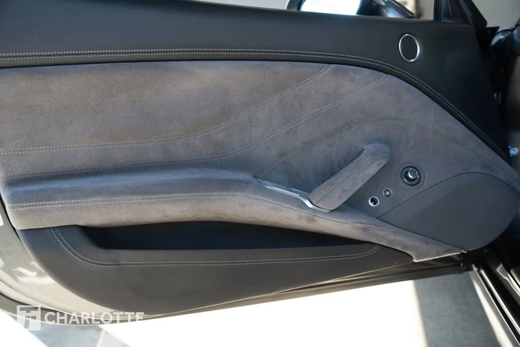 2016 Ferrari California T - Image 19 of 31