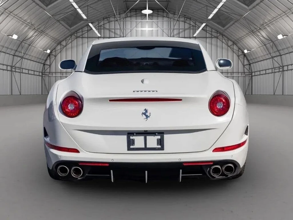 2016 Ferrari California T - Image 15 of 26