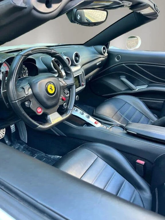 2016 Ferrari California T - Image 10 of 26