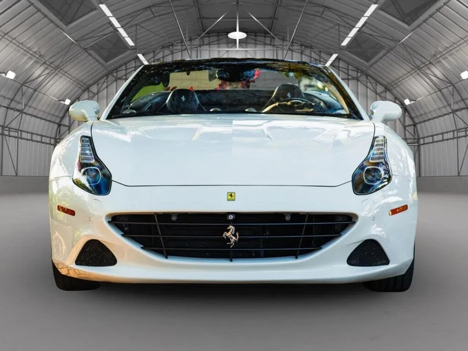 2016 Ferrari California T - Image 5 of 26