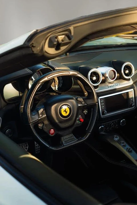 2016 Ferrari California T - Image 2 of 26