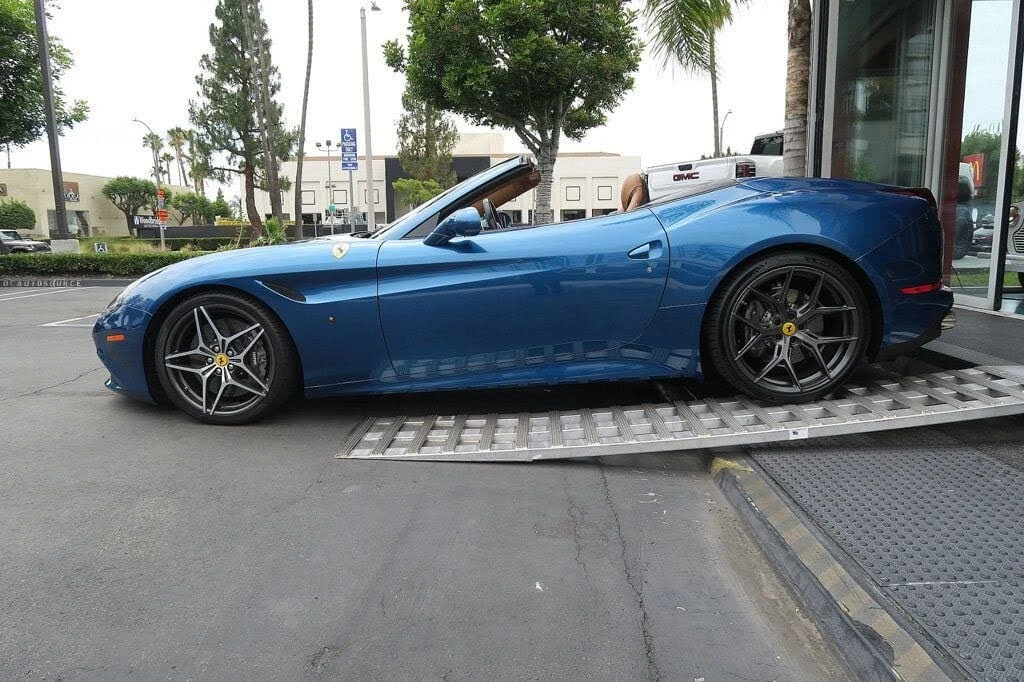 2016 Ferrari California T - Image 5 of 31