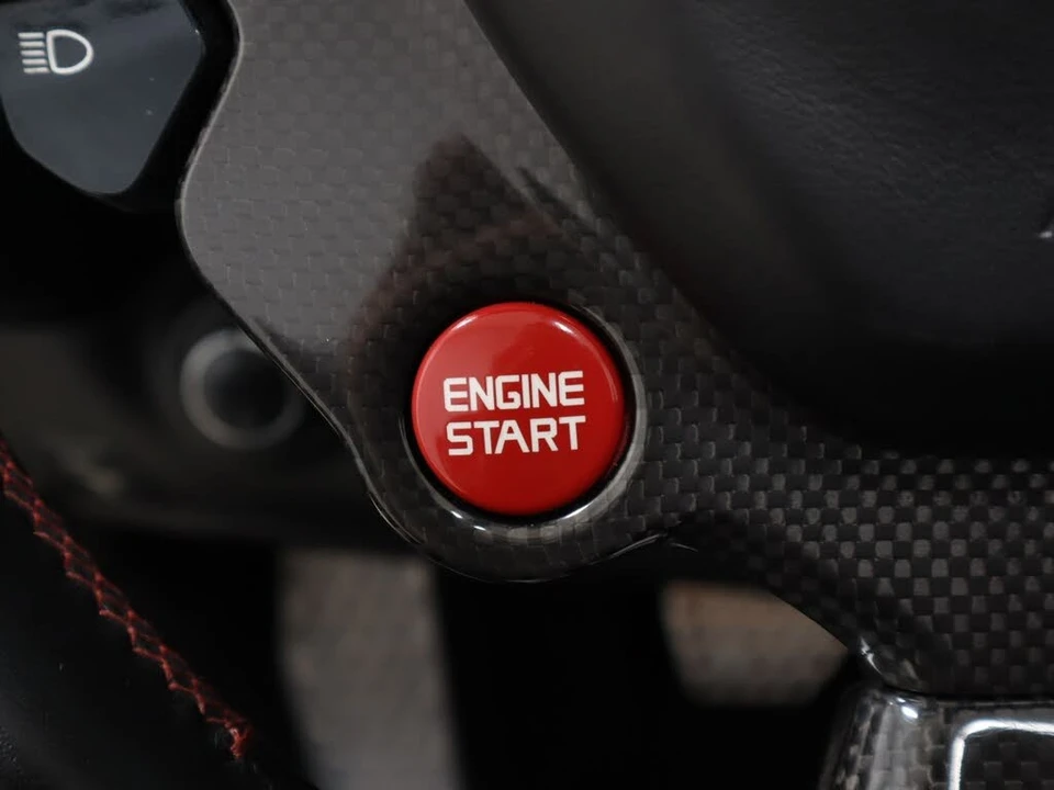 2016 Ferrari California T - Image 29 of 31
