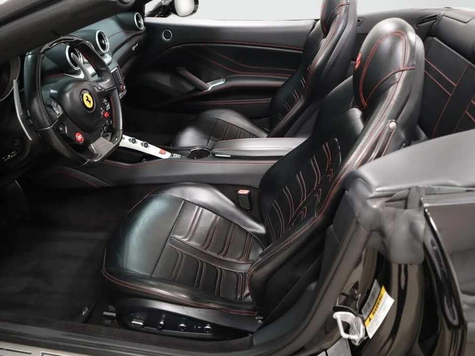 2016 Ferrari California T - Image 21 of 31