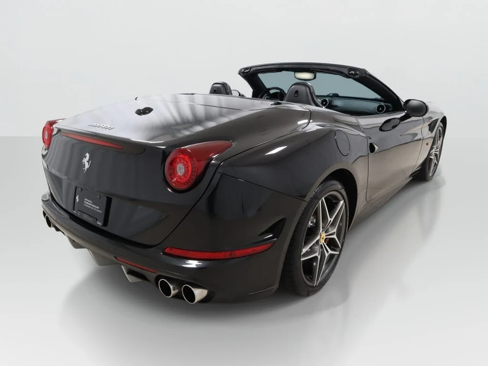 2016 Ferrari California T - Image 9 of 31