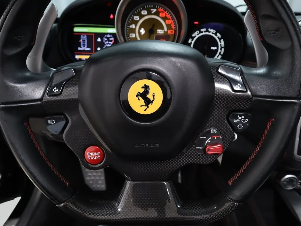 2016 Ferrari California T - Image 28 of 31