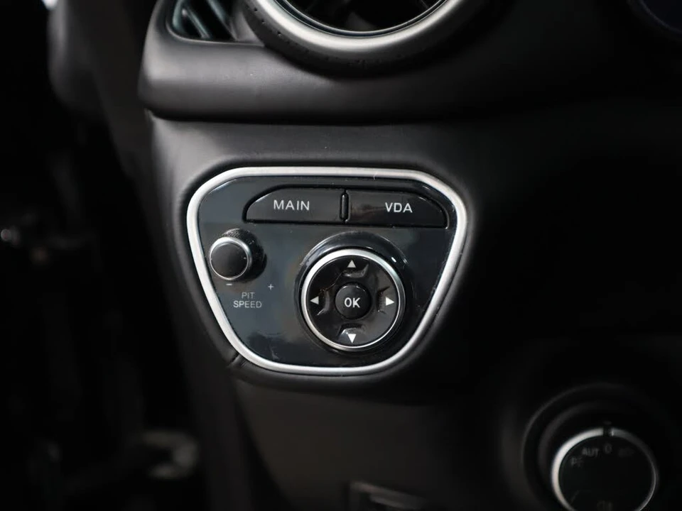 2016 Ferrari California T - Image 26 of 31