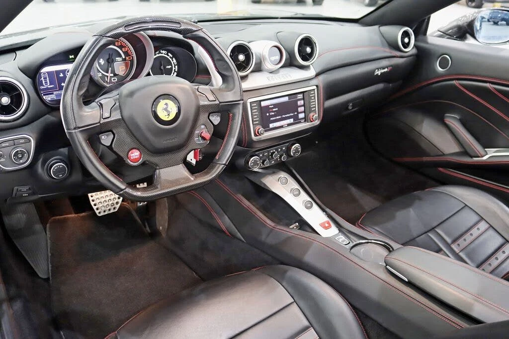 2016 Ferrari California T - Image 17 of 31