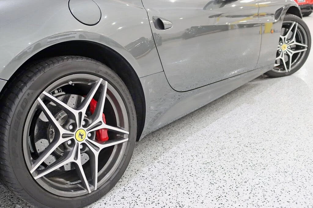 2016 Ferrari California T - Image 14 of 31