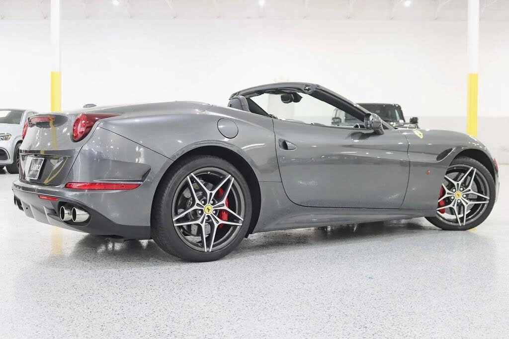 2016 Ferrari California T - Image 11 of 31