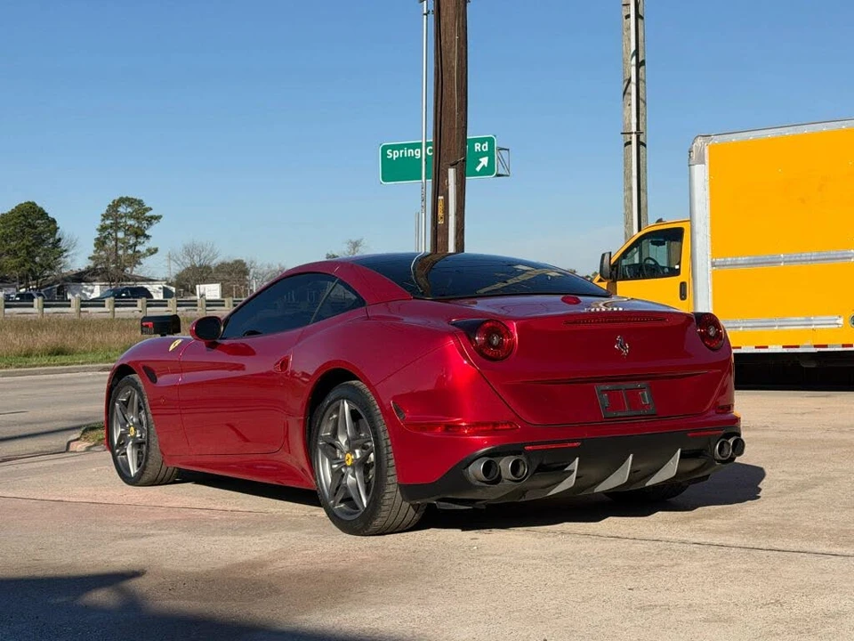 2016 Ferrari California T - Image 5 of 14