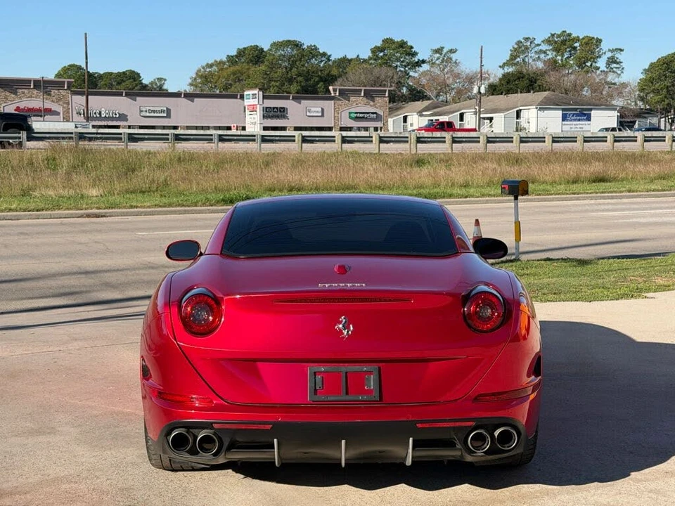 2016 Ferrari California T - Image 4 of 14