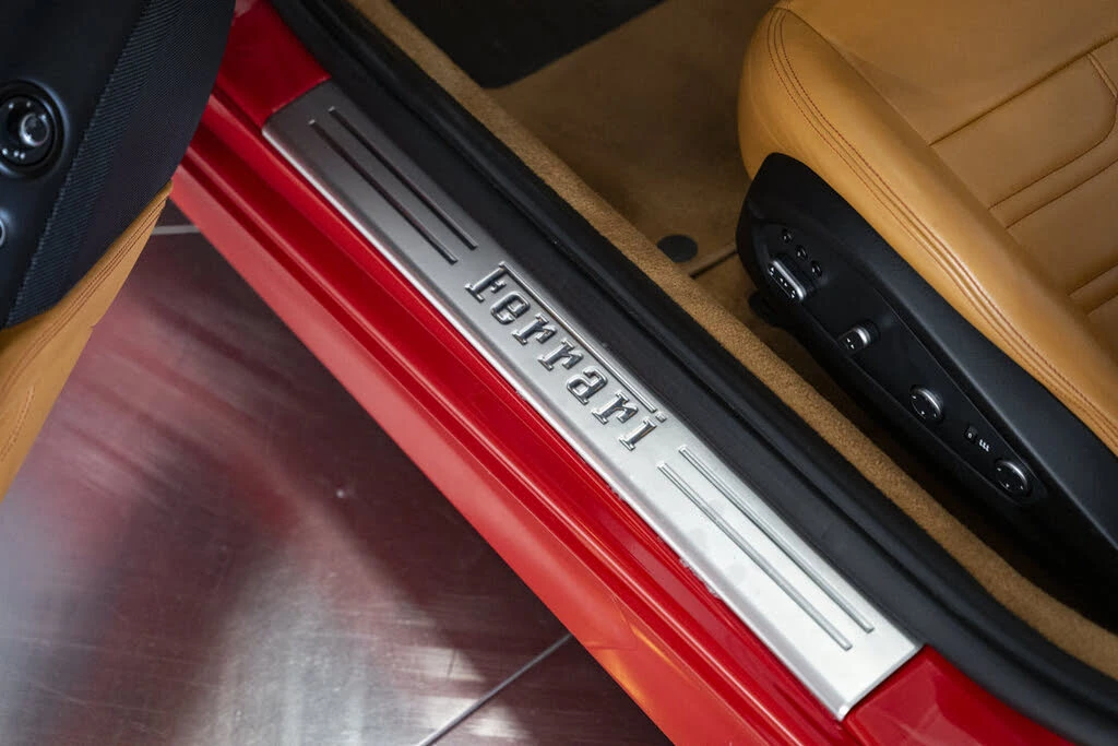 2016 Ferrari California T - Image 29 of 31