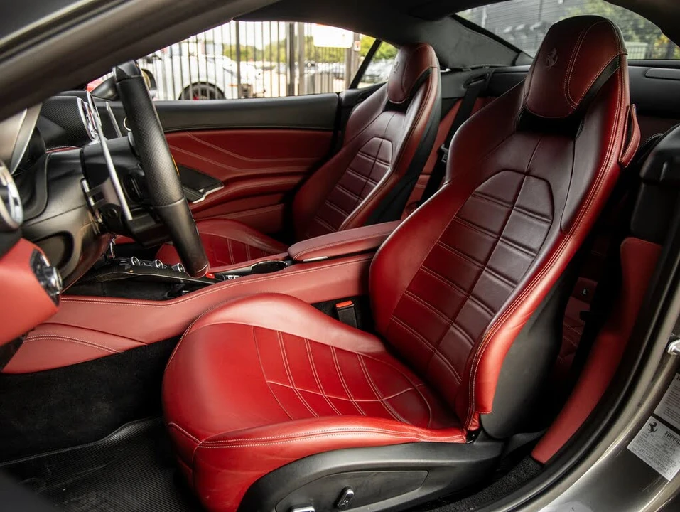 2016 Ferrari California T - Image 28 of 31