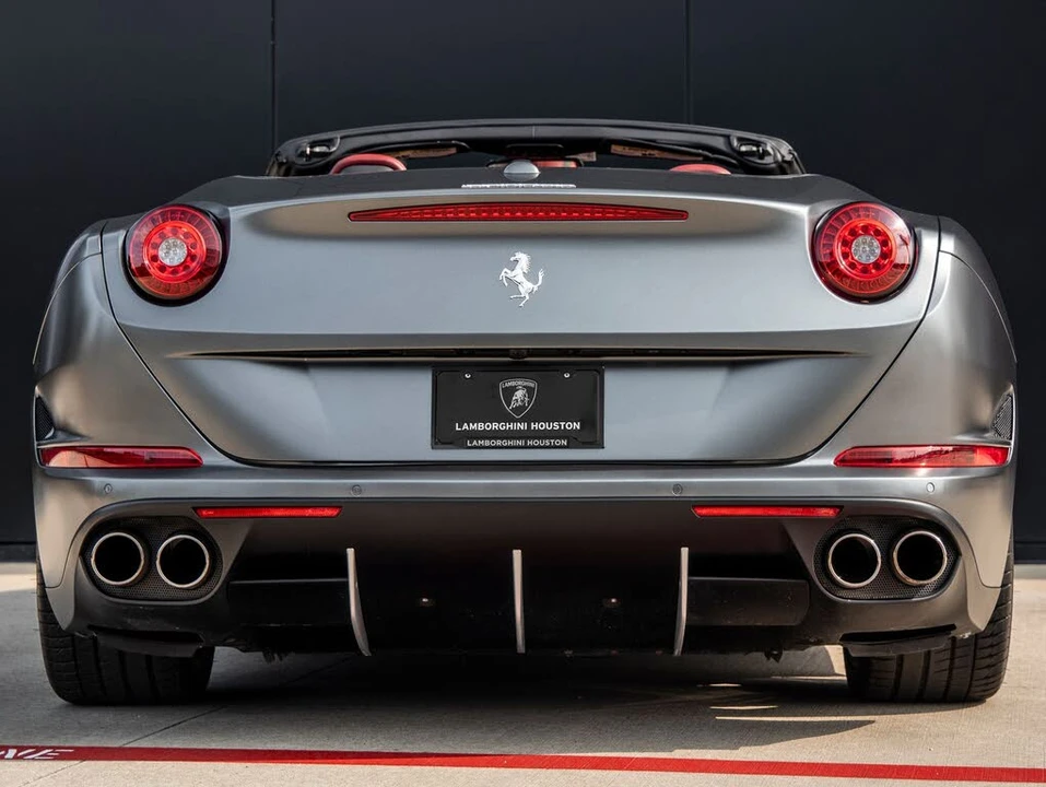 2016 Ferrari California T - Image 8 of 31