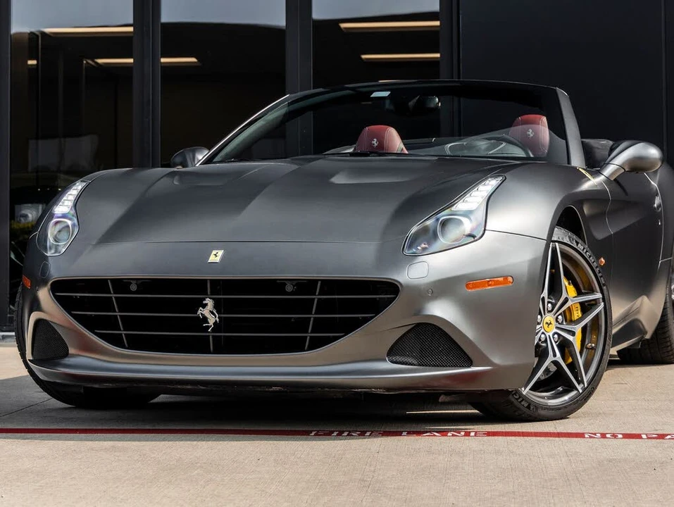 2016 Ferrari California T - Image 3 of 31