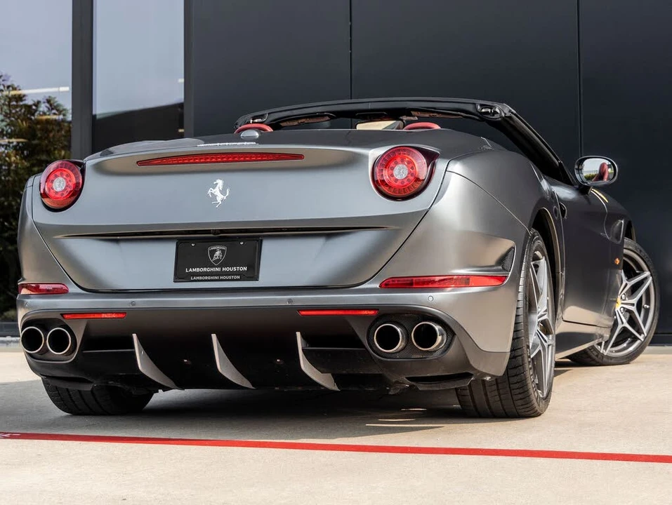 2016 Ferrari California T - Image 9 of 31