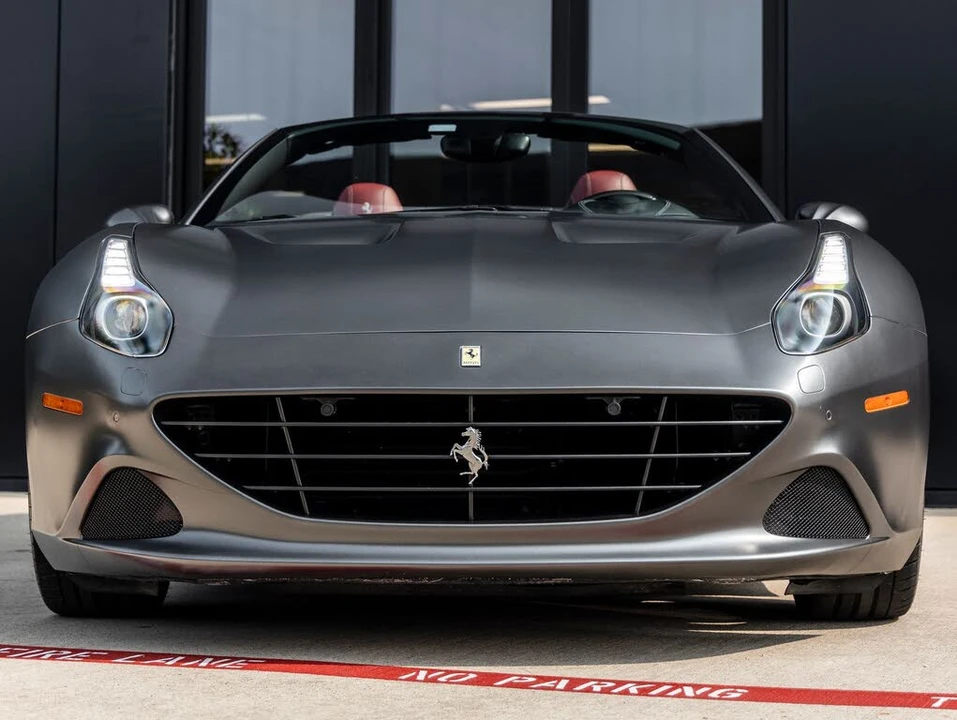 2016 Ferrari California T - Image 4 of 31