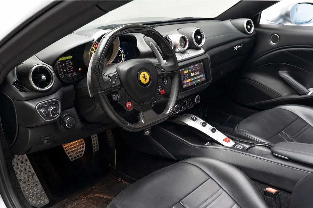 2016 Ferrari California T - Image 15 of 31