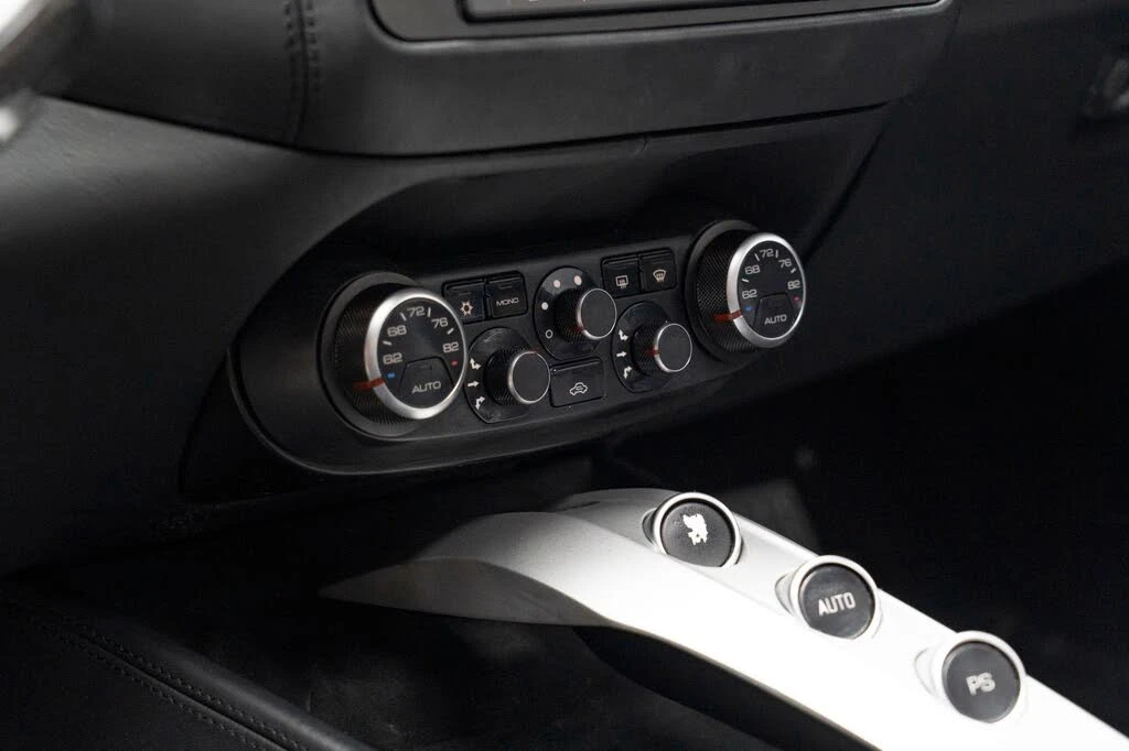 2016 Ferrari California T - Image 31 of 31