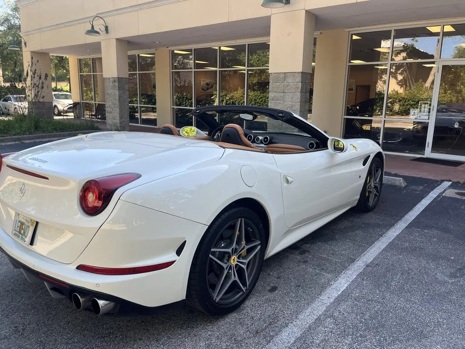 2016 Ferrari California T - Image 4 of 31