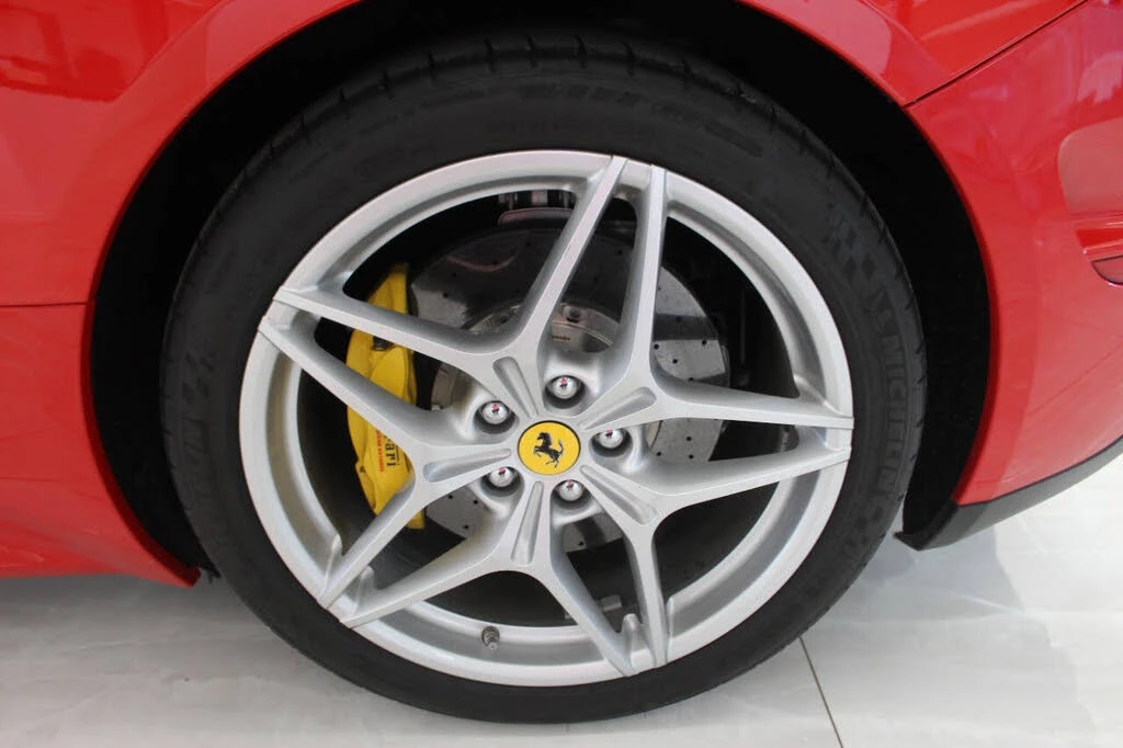 2016 Ferrari California T - Image 15 of 31