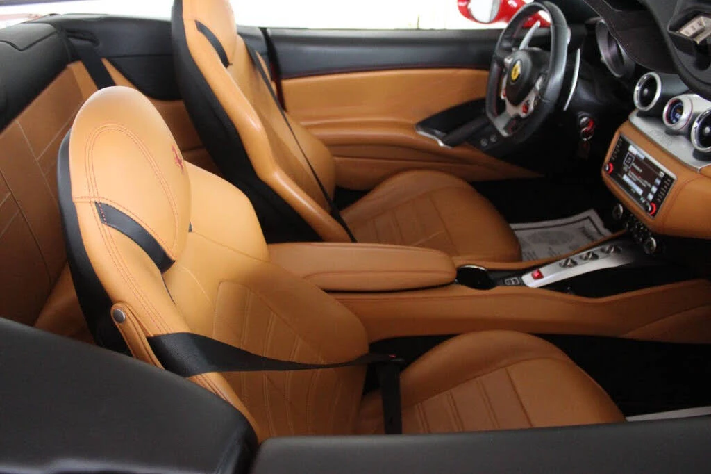 2016 Ferrari California T - Image 22 of 31