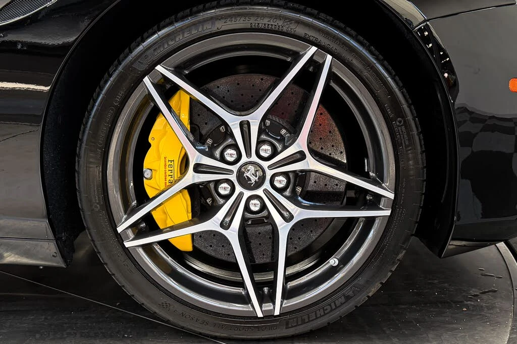 2016 Ferrari California T - Image 24 of 30