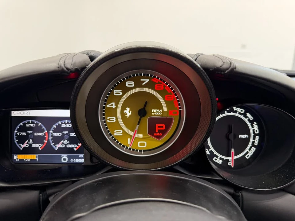 2016 Ferrari California T - Image 20 of 30