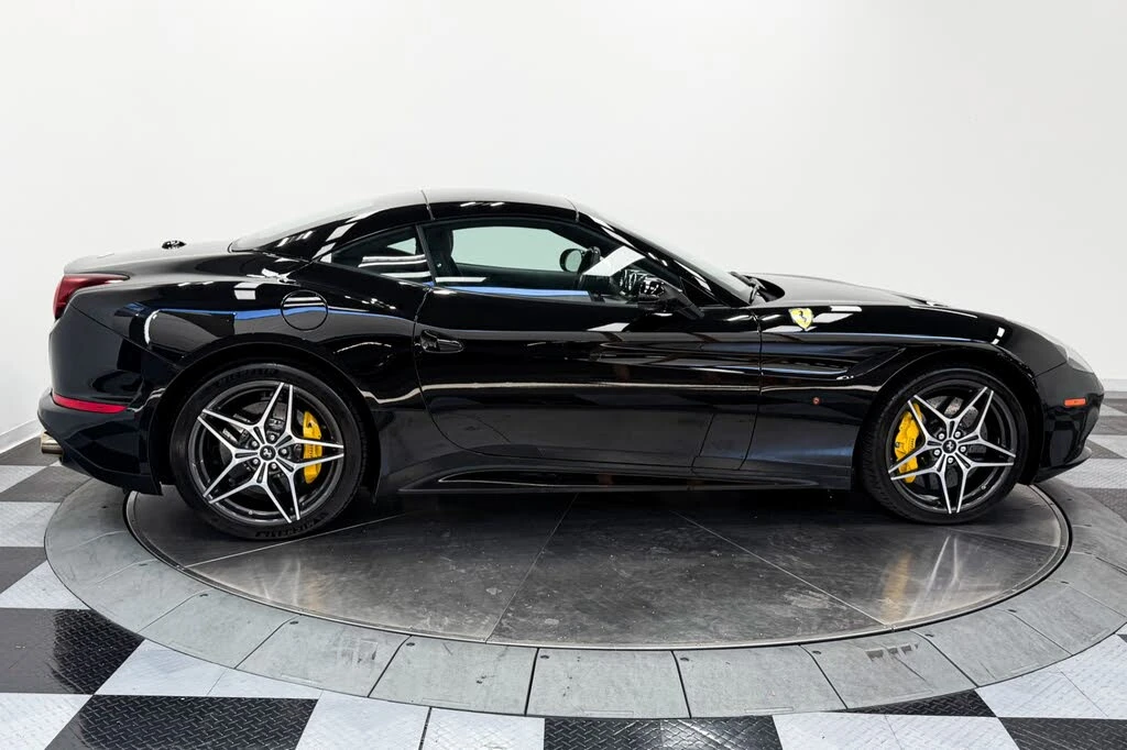 2016 Ferrari California T - Image 30 of 30