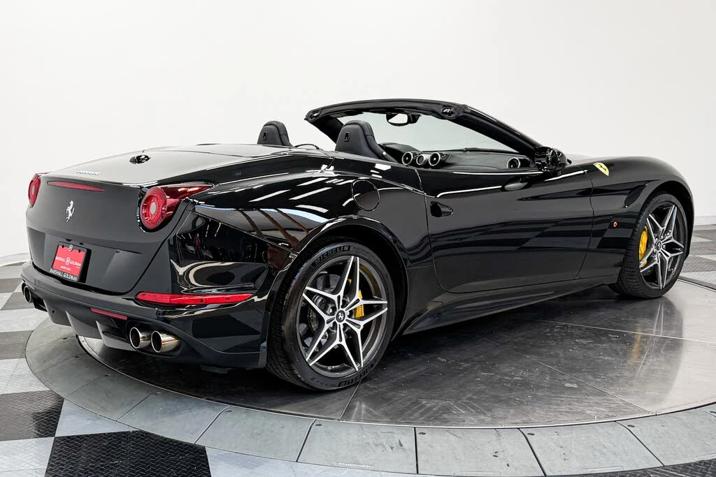 2016 Ferrari California T - Image 9 of 30