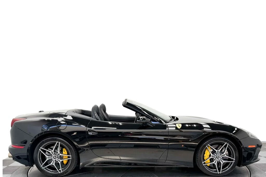 2016 Ferrari California T - Image 2 of 30