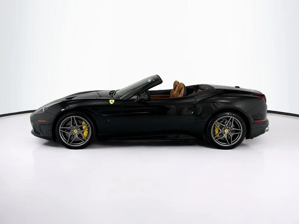 2016 Ferrari California T - Image 8 of 31