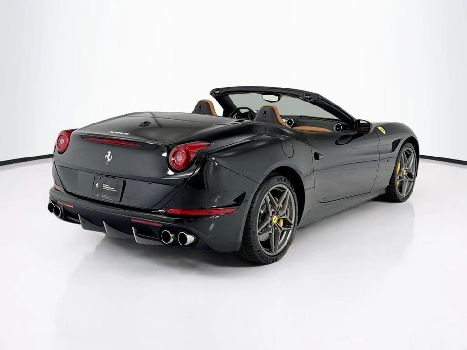 2016 Ferrari California T - Image 5 of 31