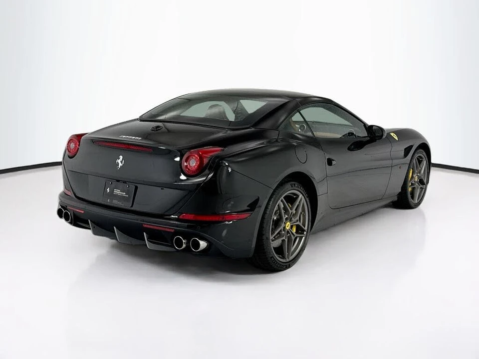 2016 Ferrari California T - Image 13 of 31