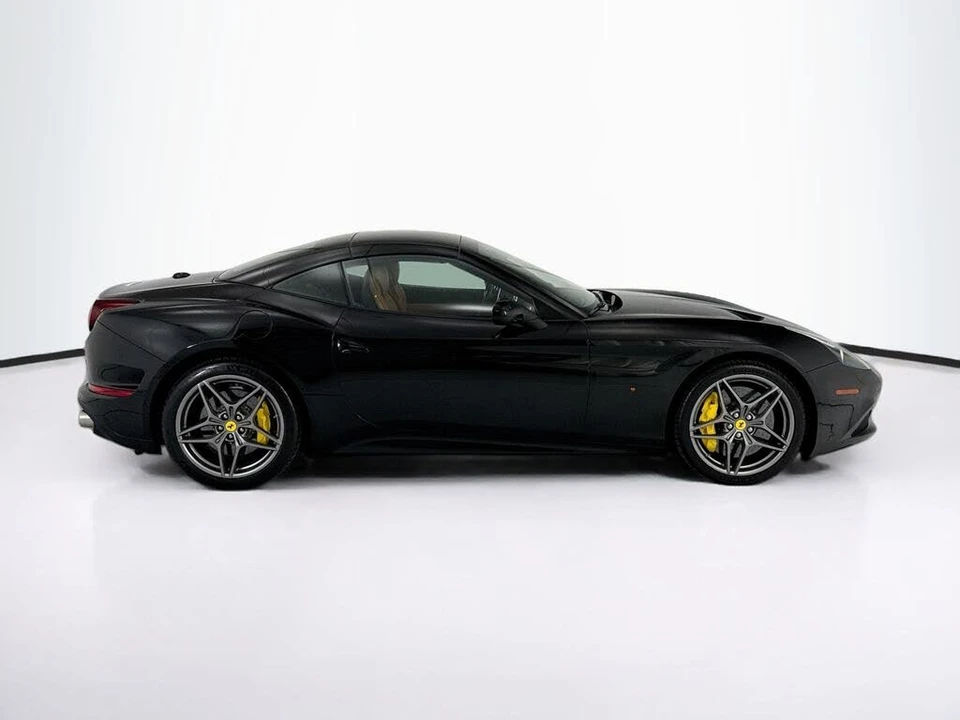 2016 Ferrari California T - Image 12 of 31