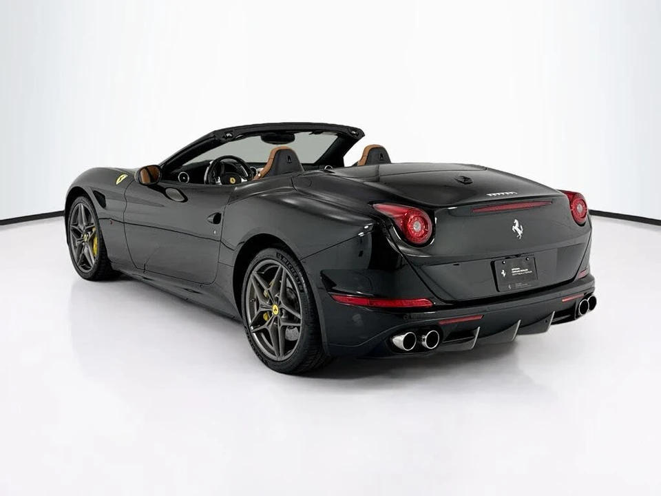 2016 Ferrari California T - Image 7 of 31