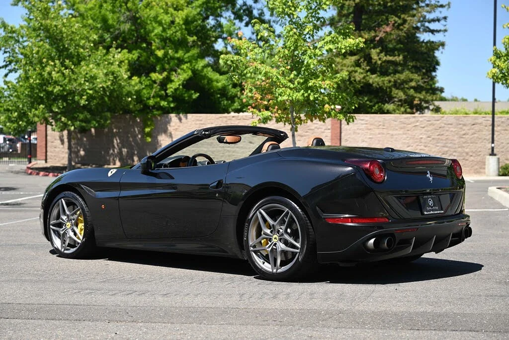 2016 Ferrari California T - Image 10 of 31