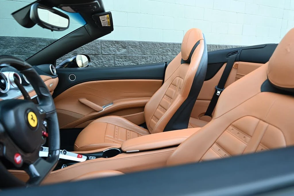 2016 Ferrari California T - Image 26 of 31