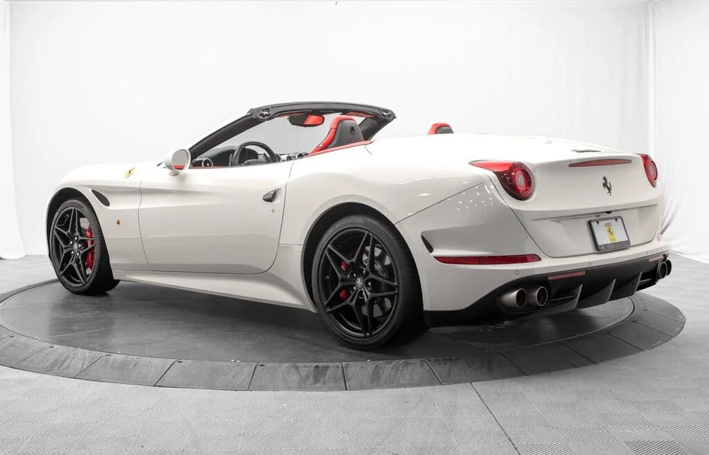 2016 Ferrari California T - Image 5 of 31
