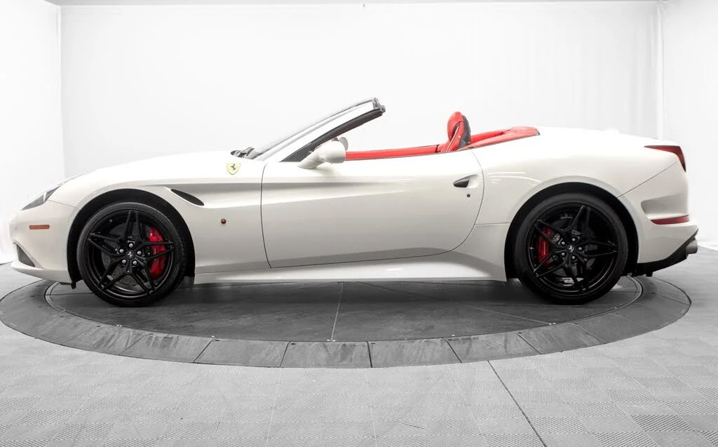 2016 Ferrari California T - Image 4 of 31