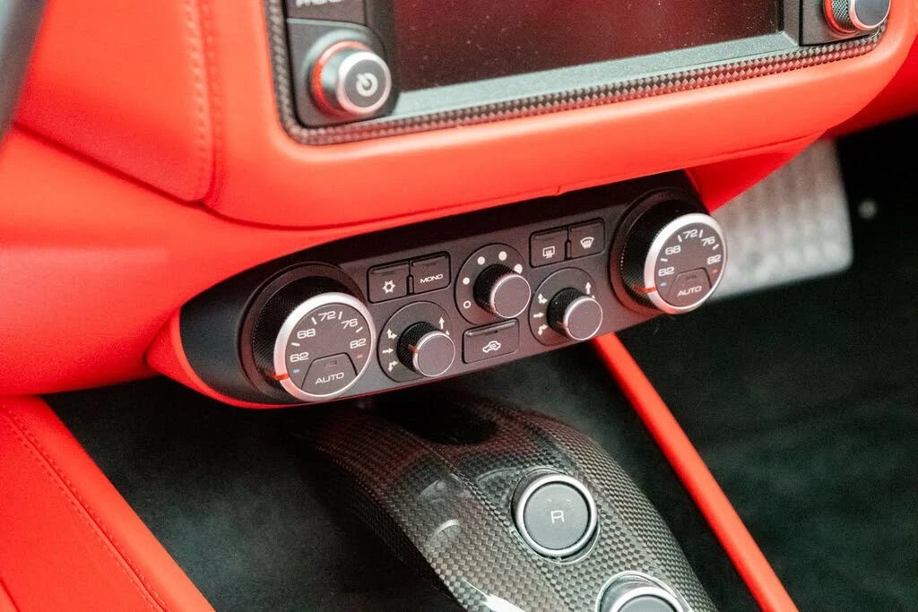 2016 Ferrari California T - Image 21 of 31