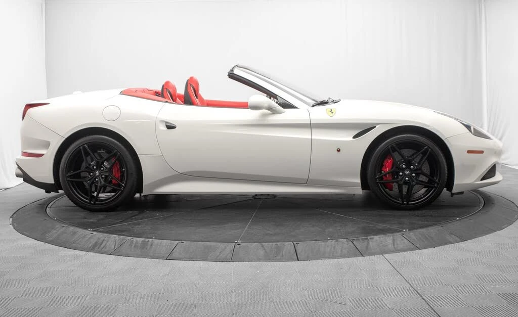 2016 Ferrari California T - Image 8 of 31