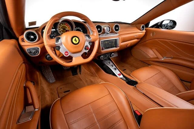 2016 Ferrari California T - Image 30 of 31
