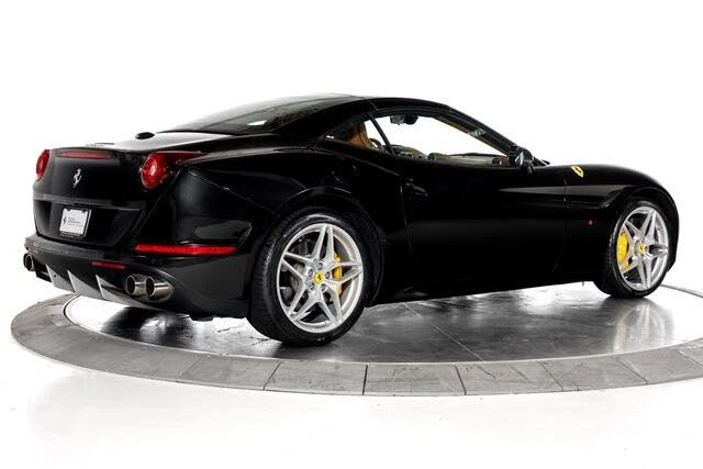 2016 Ferrari California T - Image 2 of 31