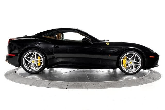2016 Ferrari California T - Image 11 of 31