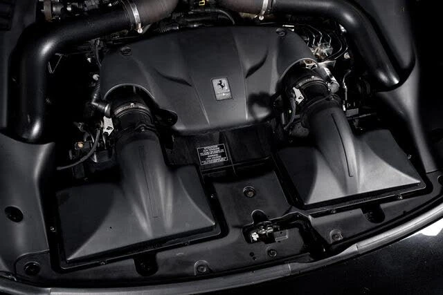 2016 Ferrari California T - Image 16 of 31