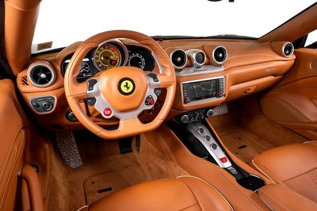 2016 Ferrari California T - Image 5 of 31