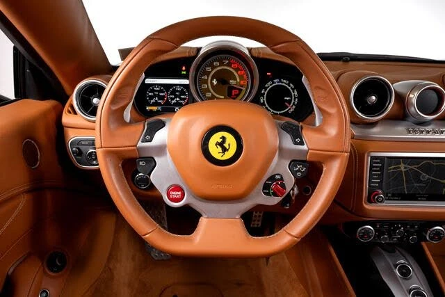 2016 Ferrari California T - Image 6 of 31