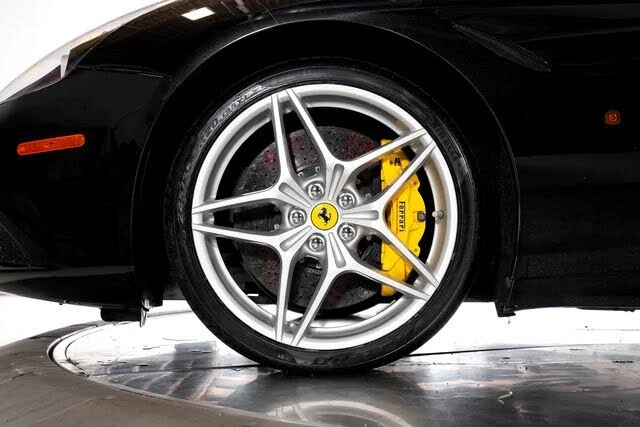 2016 Ferrari California T - Image 17 of 31
